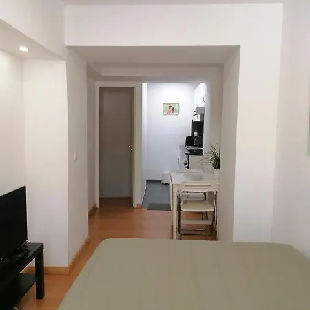 Flowers In Pop House Апартаменты Лиссабон