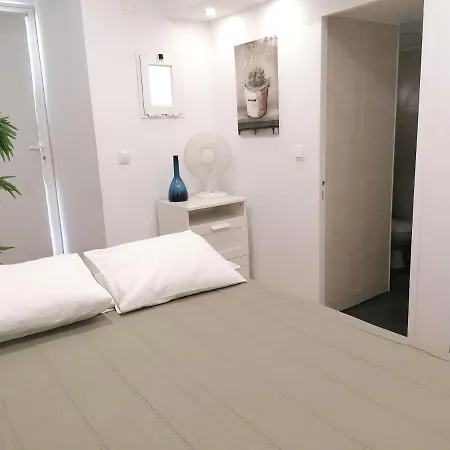 Flowers In Pop House Appartement *