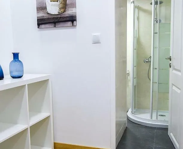 Apartman Flowers In Pop House *